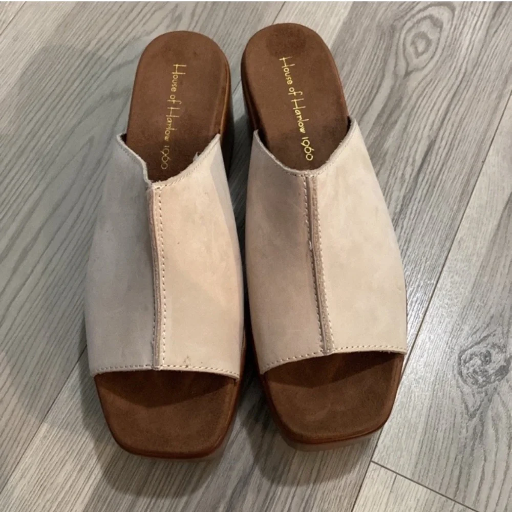 House of Harlow 1960 Griffin Ivory Playforms Size 9